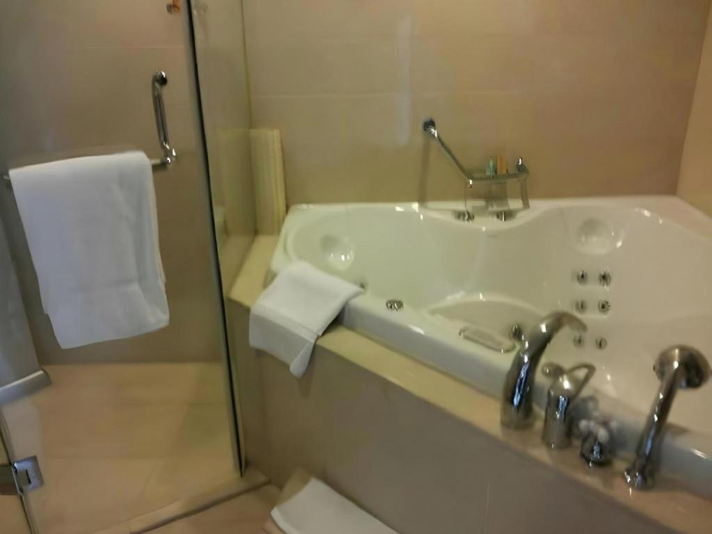 Nanchang Galactic Peace International Hotel מראה חיצוני תמונה